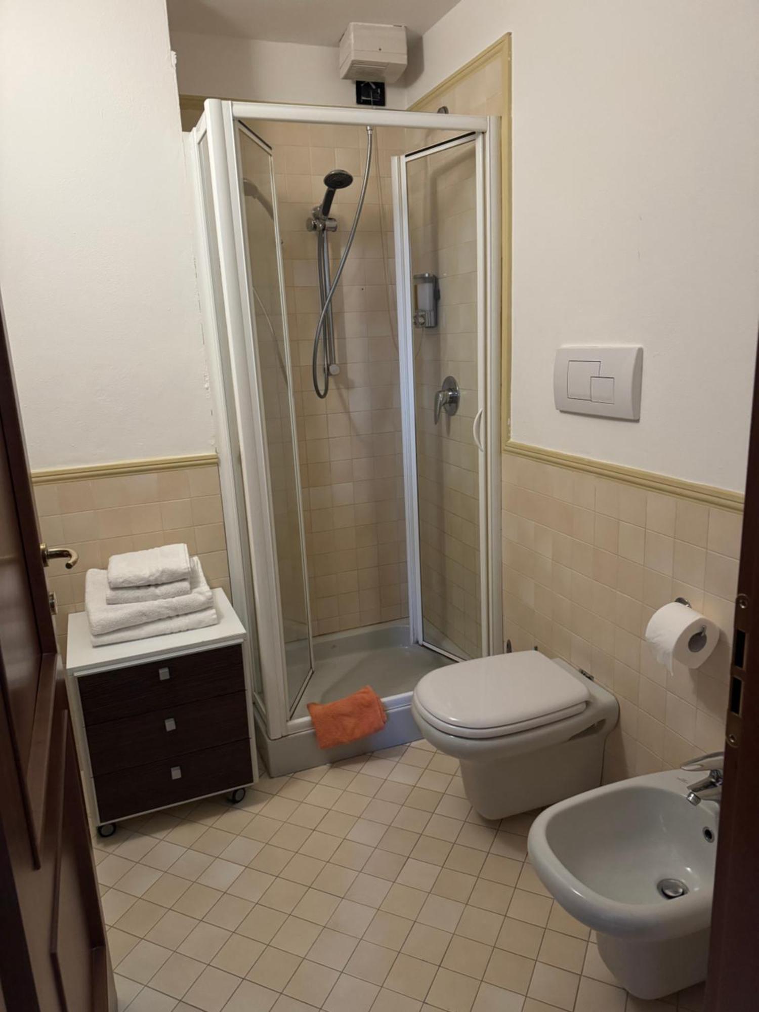Ampio Monolocale Appartement Brescia Buitenkant foto